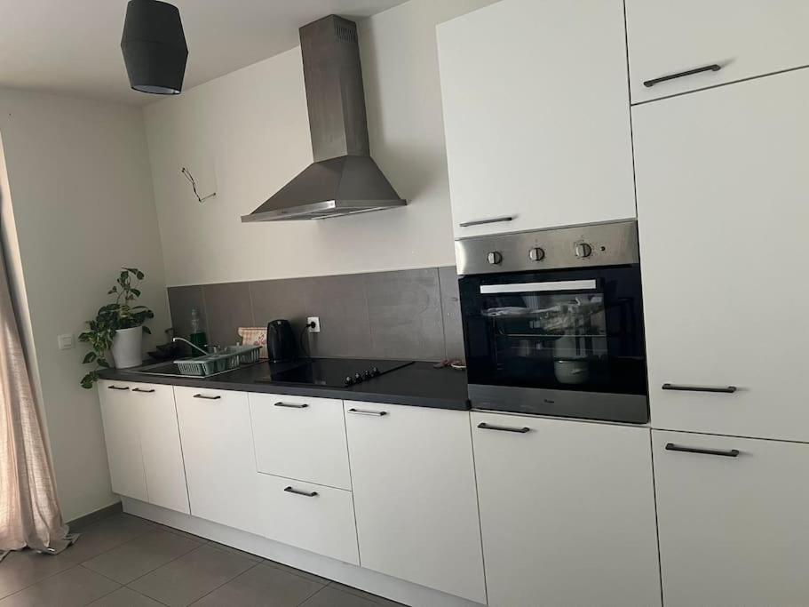 A Great One Bed Flat Special Number 98 * Bruxelas